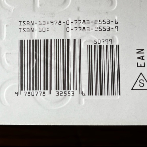 Cold Pursuit by Carla Neggers ISBN: 978-0778325536 - Picture 5 of 9